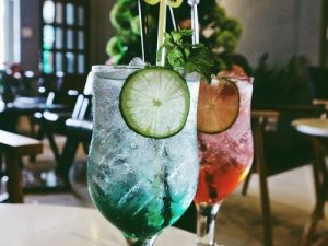 Making a restaurant into a relaxing space
